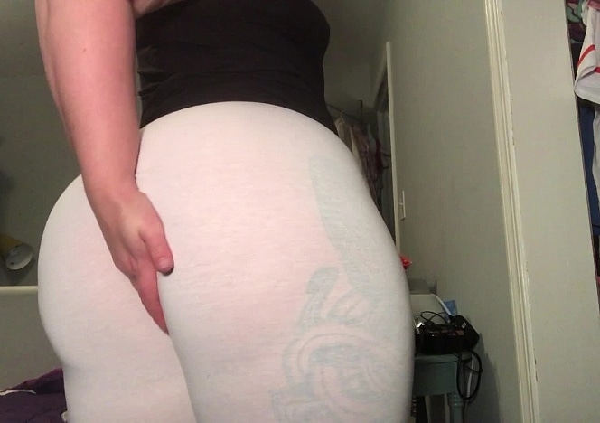 White_leggings_wedgie